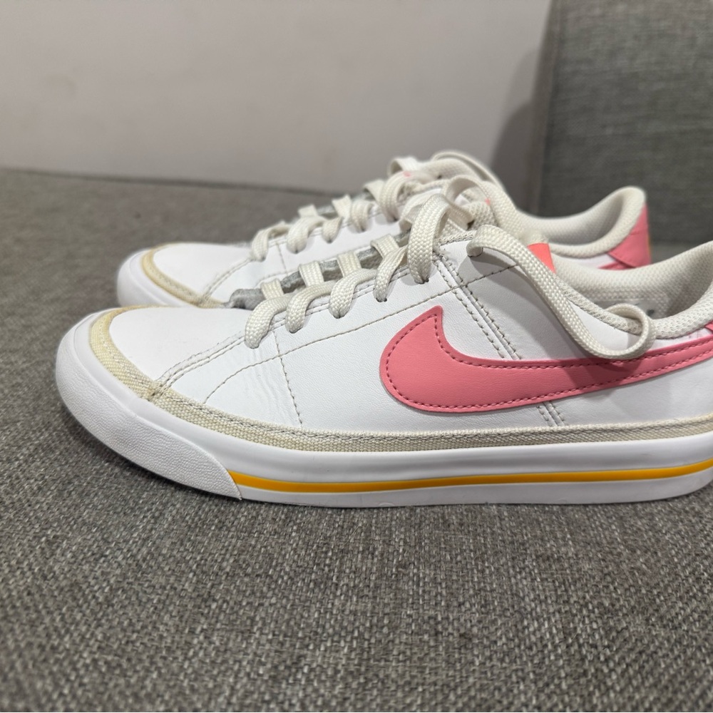 Nike Kids White and Pink Sneakers